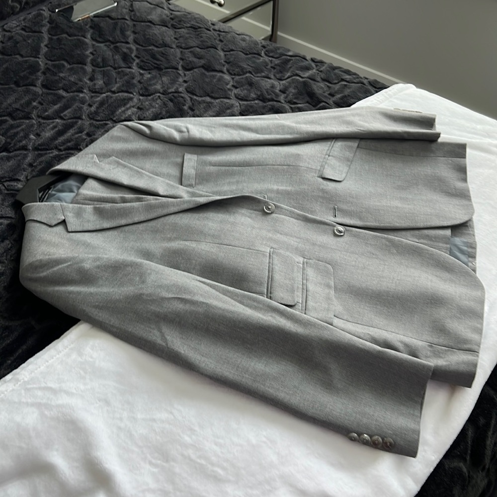 Perry Ellis PORTFOLIO suit